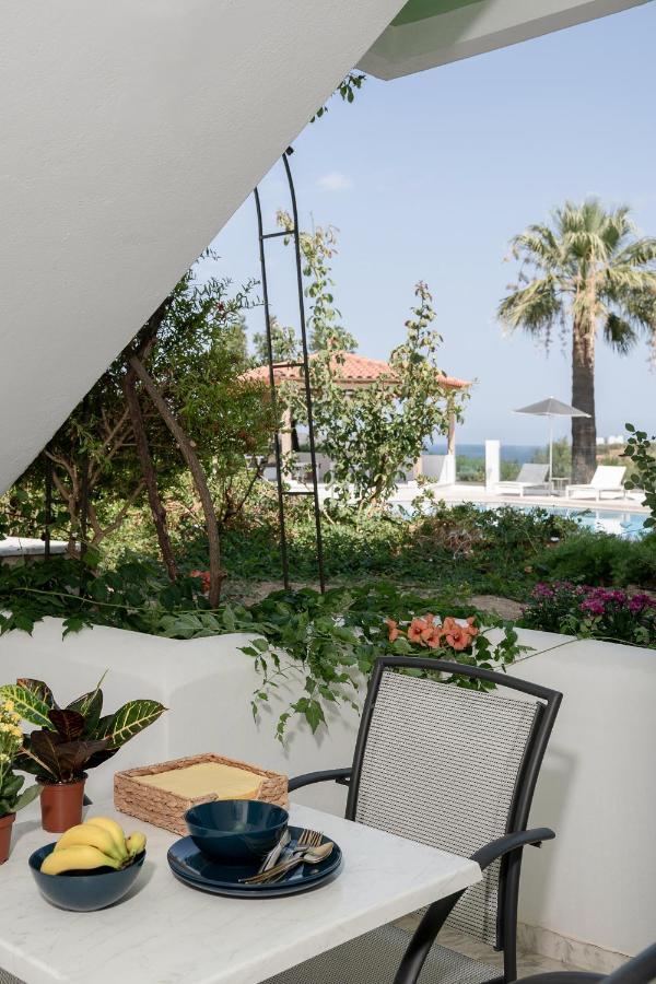 Villa Life Agia Marina  Luaran gambar