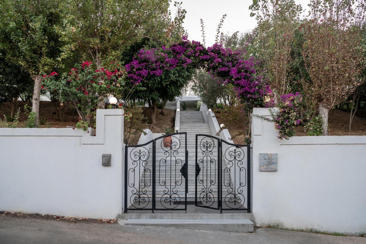Villa Life Agia Marina  Luaran gambar